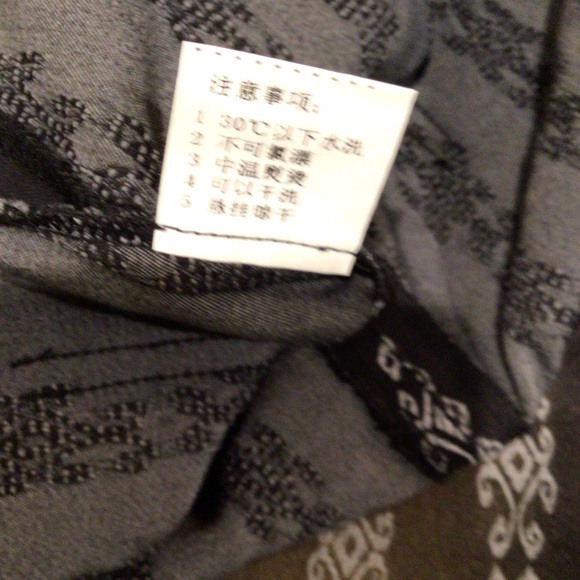 B/W patterned pants, distressed look - Picture 8 of 9